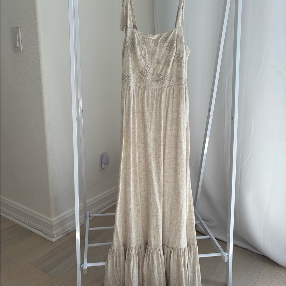 Chic Beige Maxi Dress